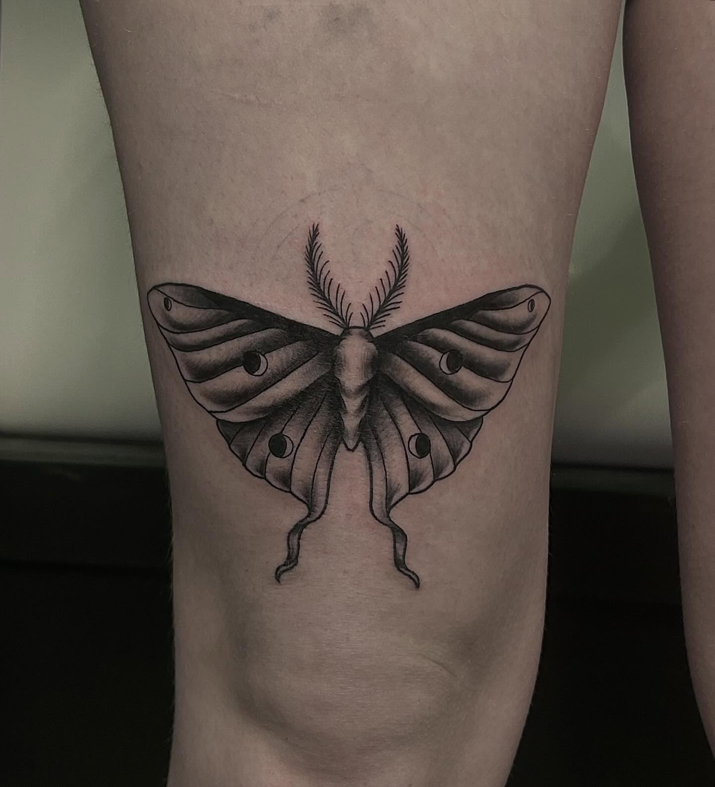 Tattoo by @diamondphoenix_ — black_and_grey