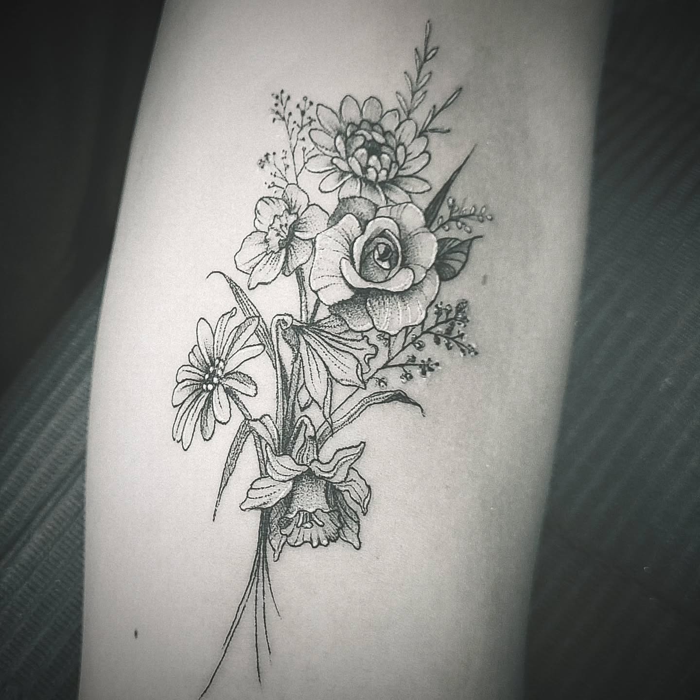 Tattoo by @shannongatesart — black_and_grey