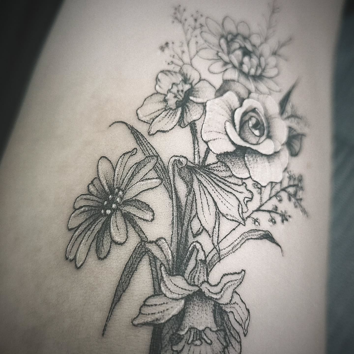 Tattoo by @shannongatesart — black_and_grey
