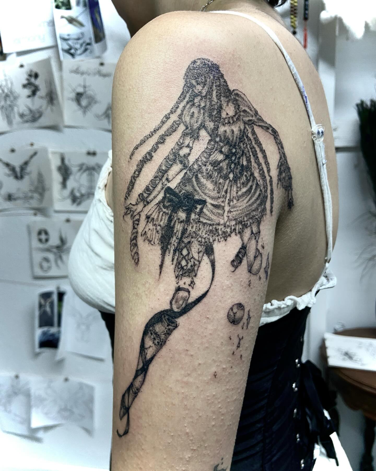 Tattoo by @friedraven_tattoo โ dotwork, dark_realism