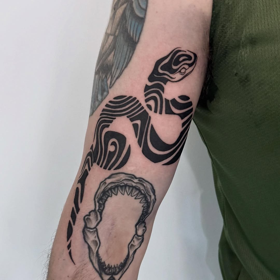 Tattoo by @sierrahiddleson — blackwork
