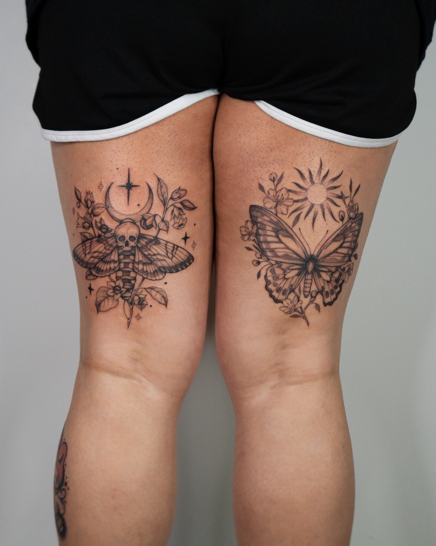 Tattoo by @mikaylasuetattoo — black_and_grey
