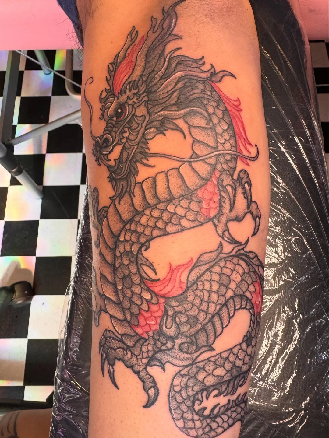 Tattoo by @gabsborderlinetats โ japanese_irezumi, dotwork