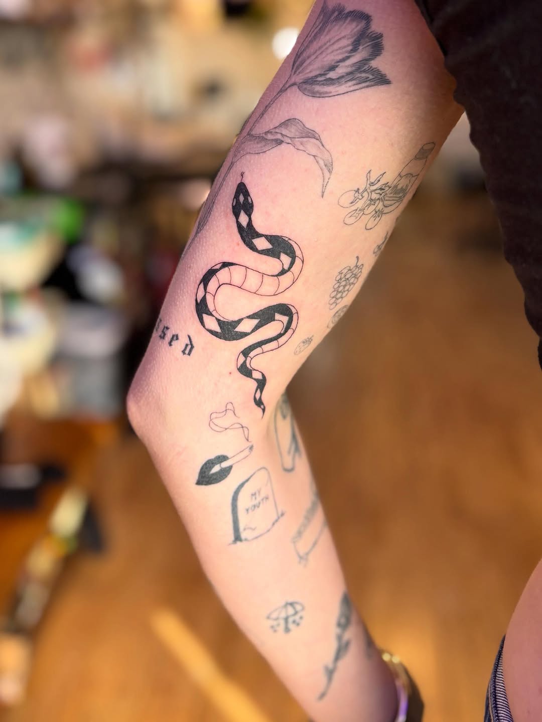 Tattoo by @flowers.for.all.occasions โ fine_line, black_and_grey