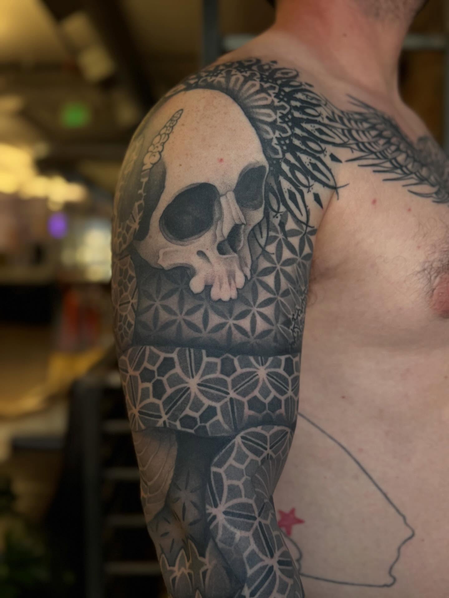 Tattoo by @jymicalkins — black_and_grey, geometric