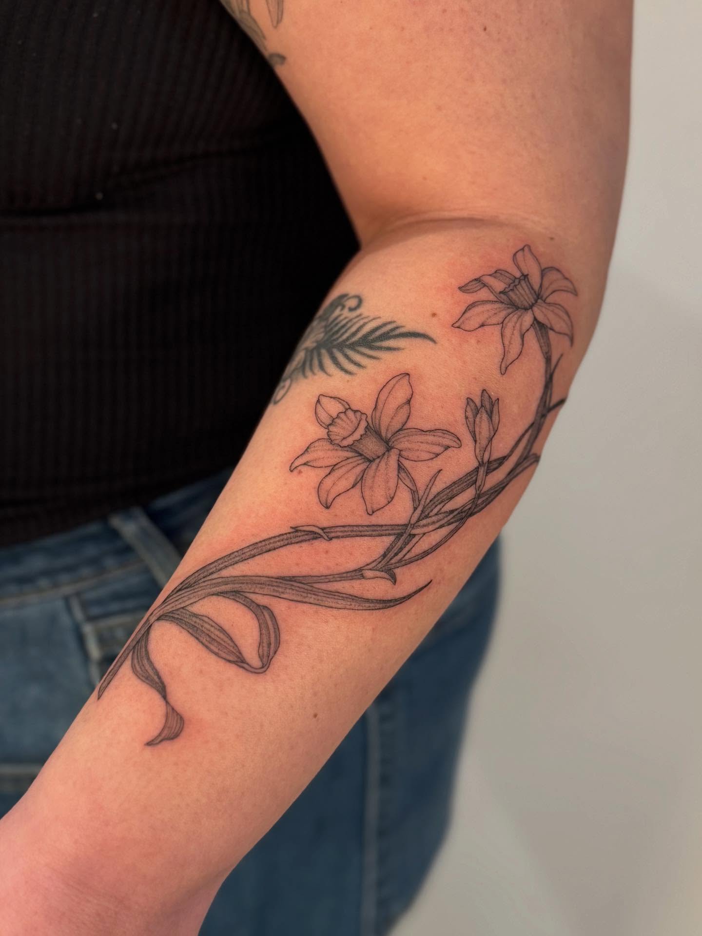 Tattoo by @liannadefleur β black_and_grey