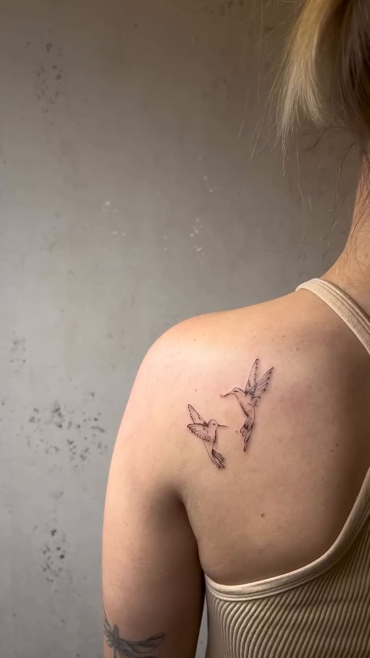 Two hummingbirds fine line tattoo on the back by Vanessa ♡ UTAH FINE LINE TATTOO + LIP BLUSH