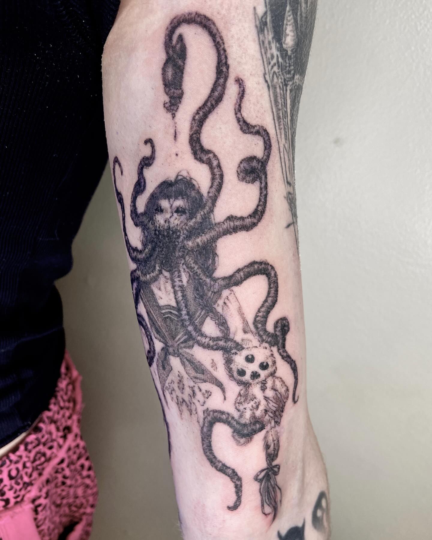 Octopus and skull dark realism tattoo on the forearm by ༒ ₐₙ𝓰ₑₗₐ  ༒