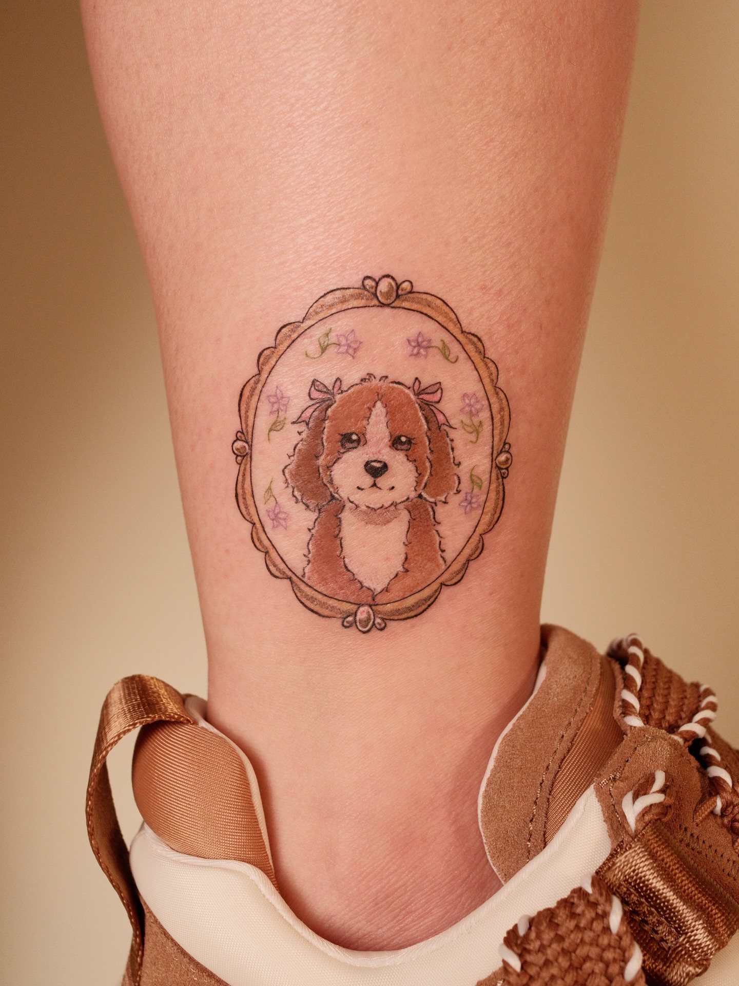 Dog portrait illustrative tattoo on the calf by ââŪ. Ý ðķðð―ððð âðĶđËâ seattle tattoo artist, Seattle, Washington