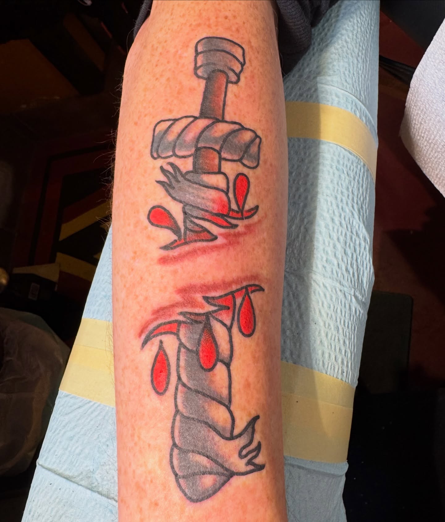 Tattoo by @cesar863 โ american_traditional