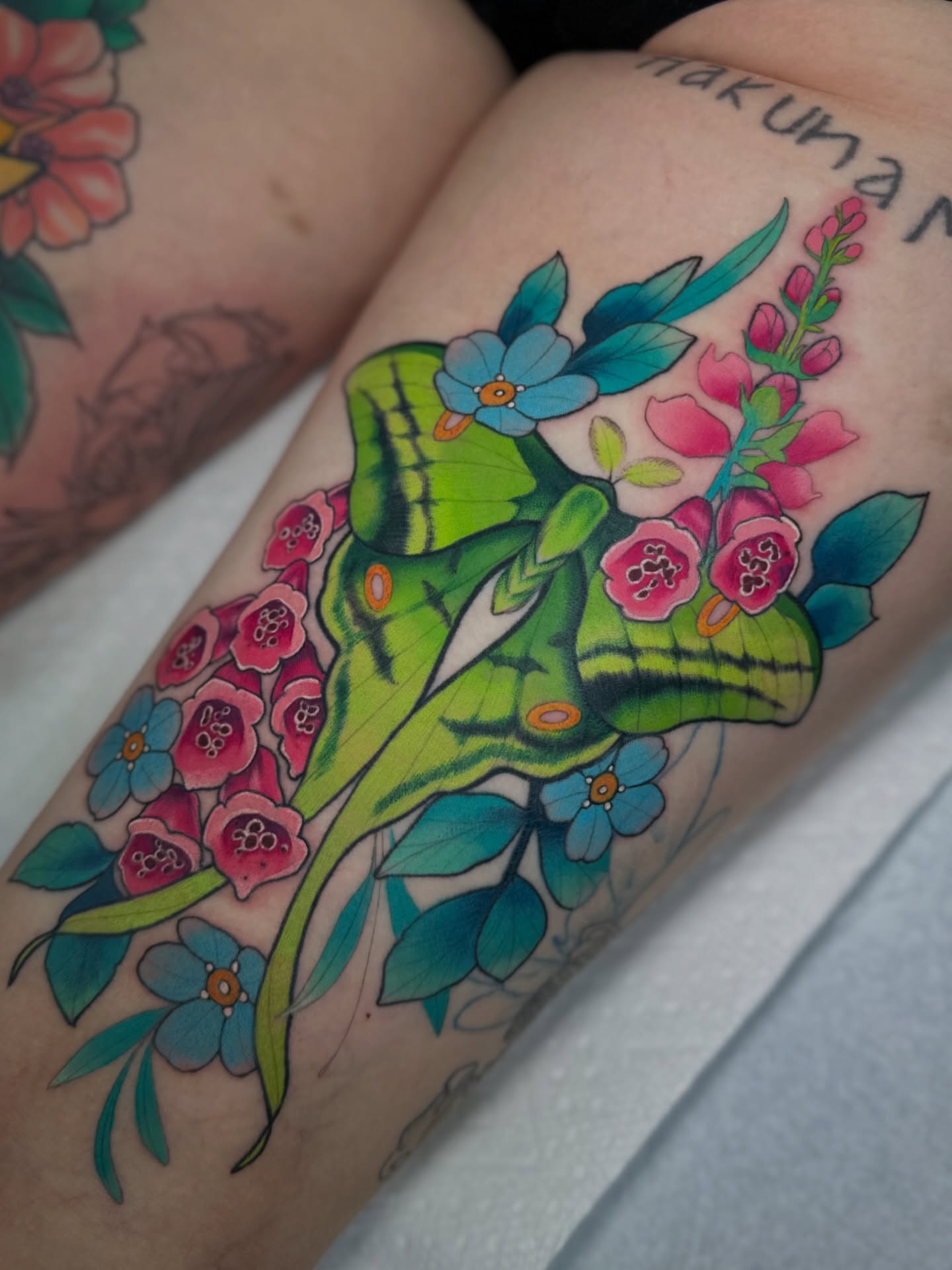 Tattoo by @tiaberrys — new_school