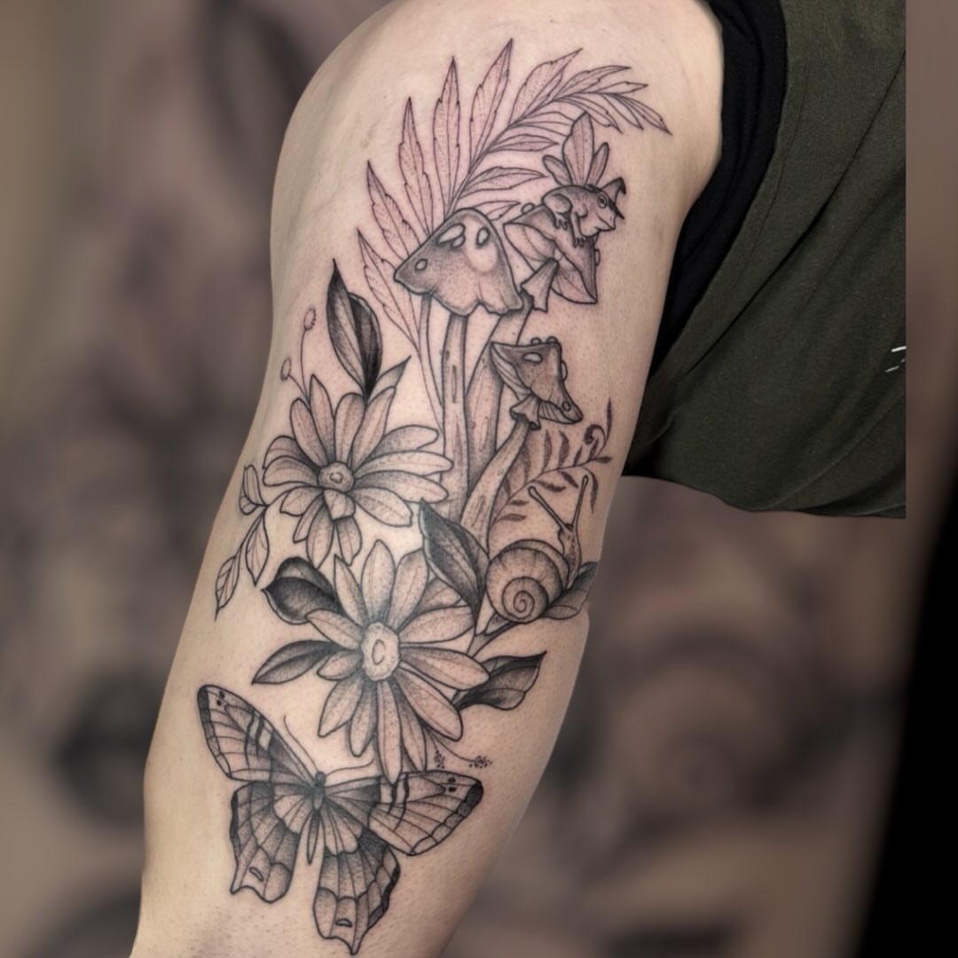 Tattoo by @meechtattoos_ — black_and_grey
