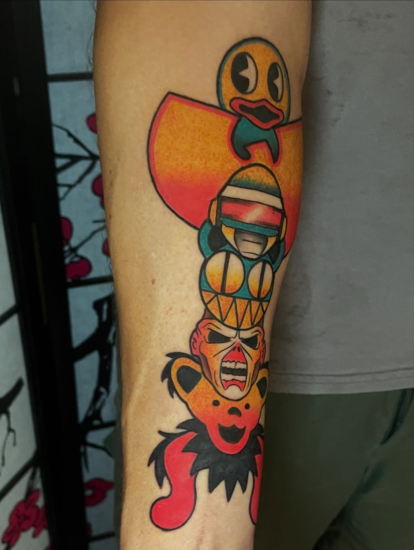 Tattoo by @martyboe โ geometric, illustrative