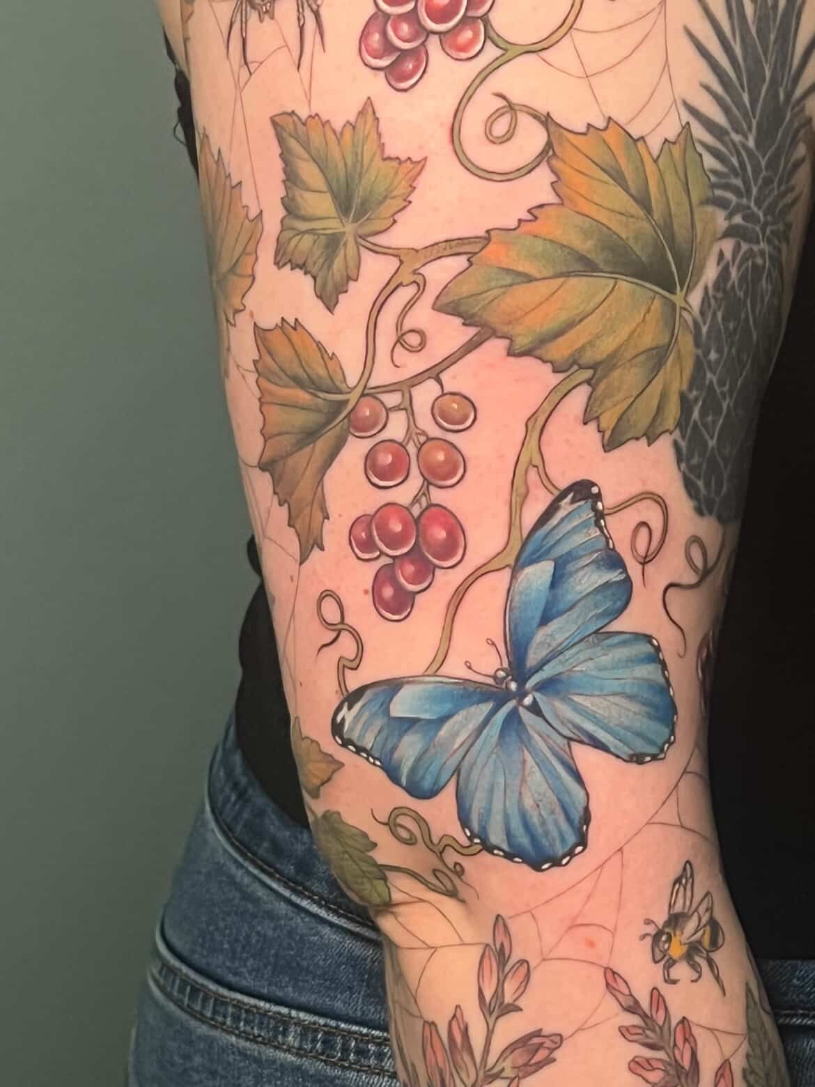 Tattoo by @shashonna — realism, dotwork