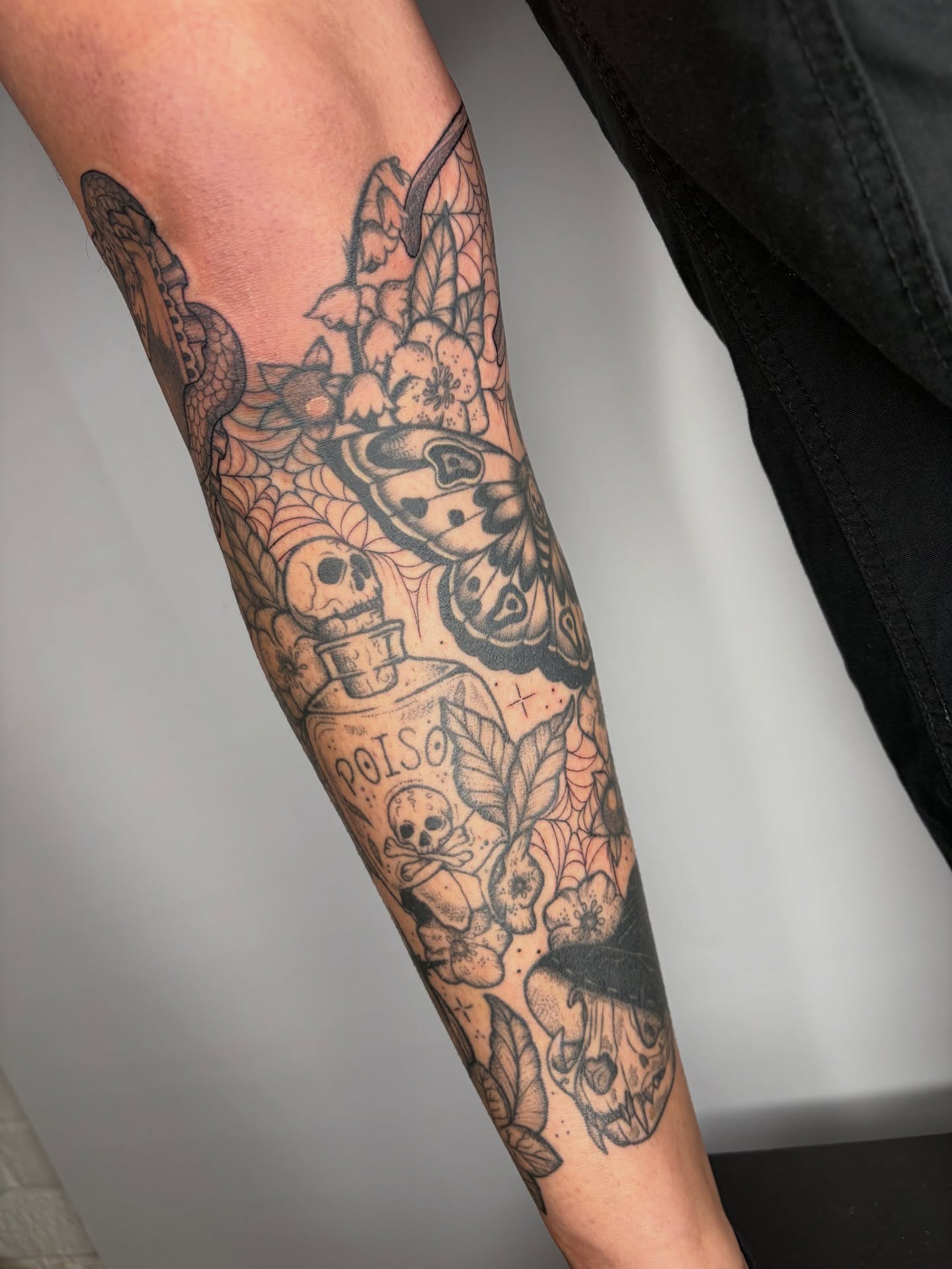 Tattoo by @poppyoliviatattoo — black_and_grey