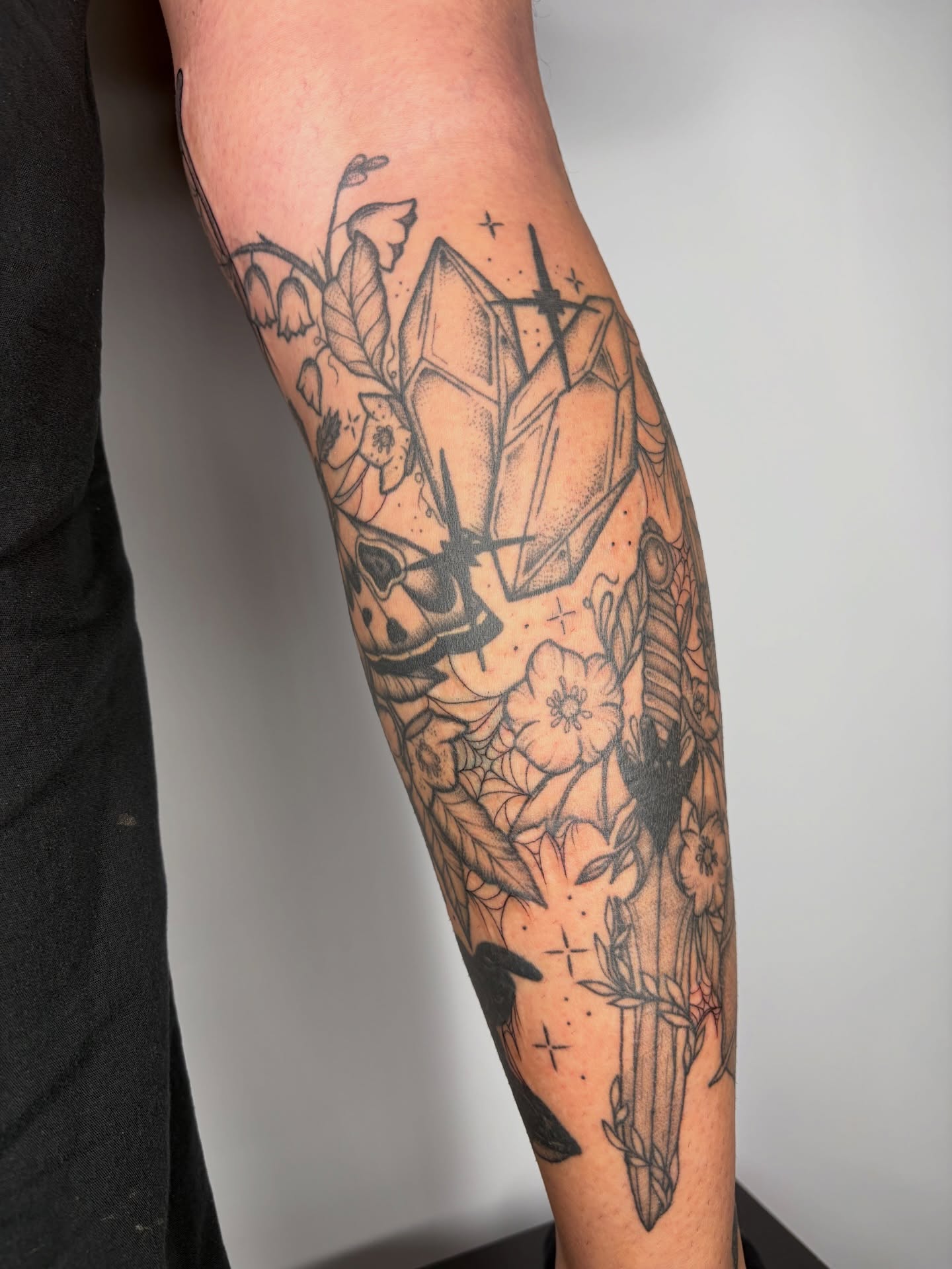 Tattoo by @poppyoliviatattoo — dotwork, geometric