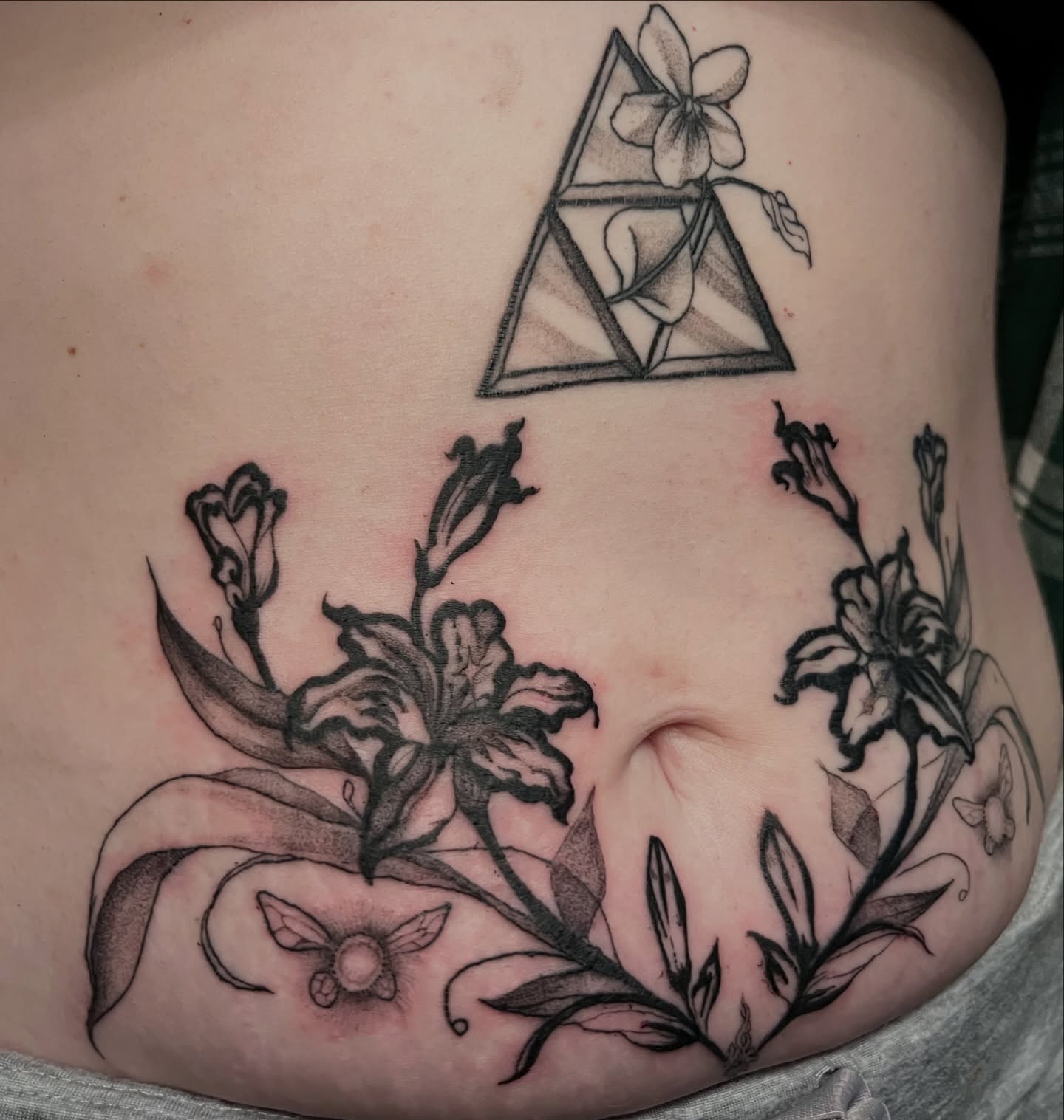 Tattoo by @syreetattoos — black_and_grey, geometric