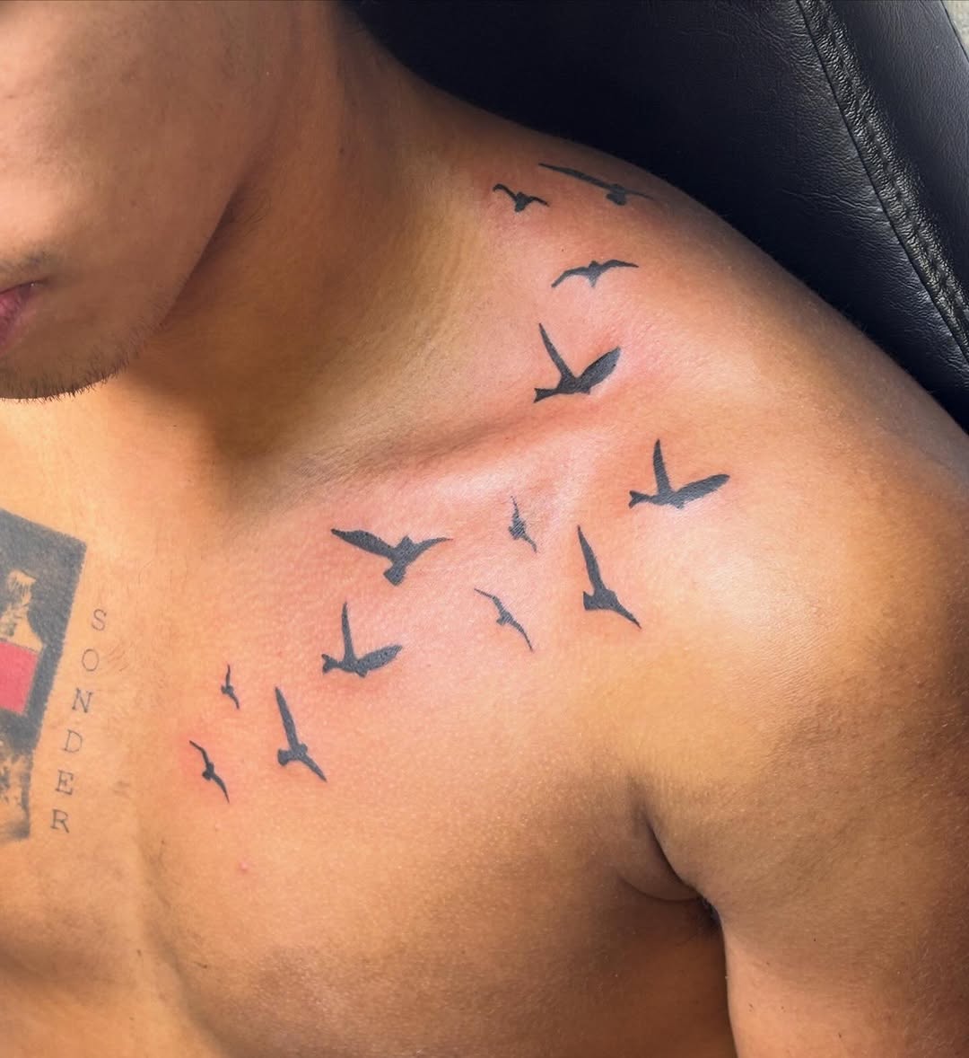 Tattoo by @clubskunktattoo — fine_line