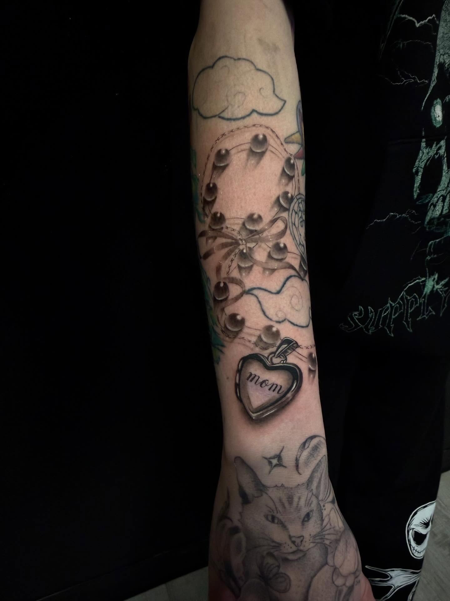 Tattoo by @fuxwithamber β black_and_grey, realism