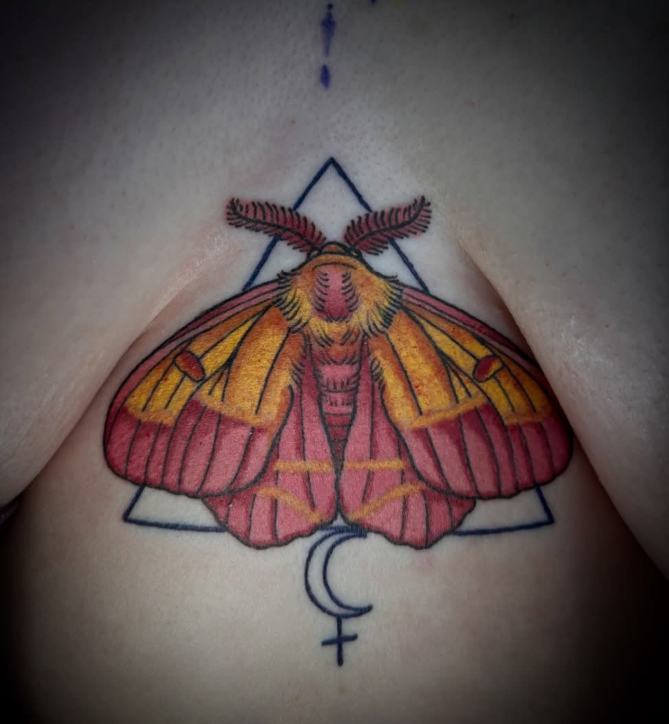 Tattoo by @jespetrietattoos β geometric