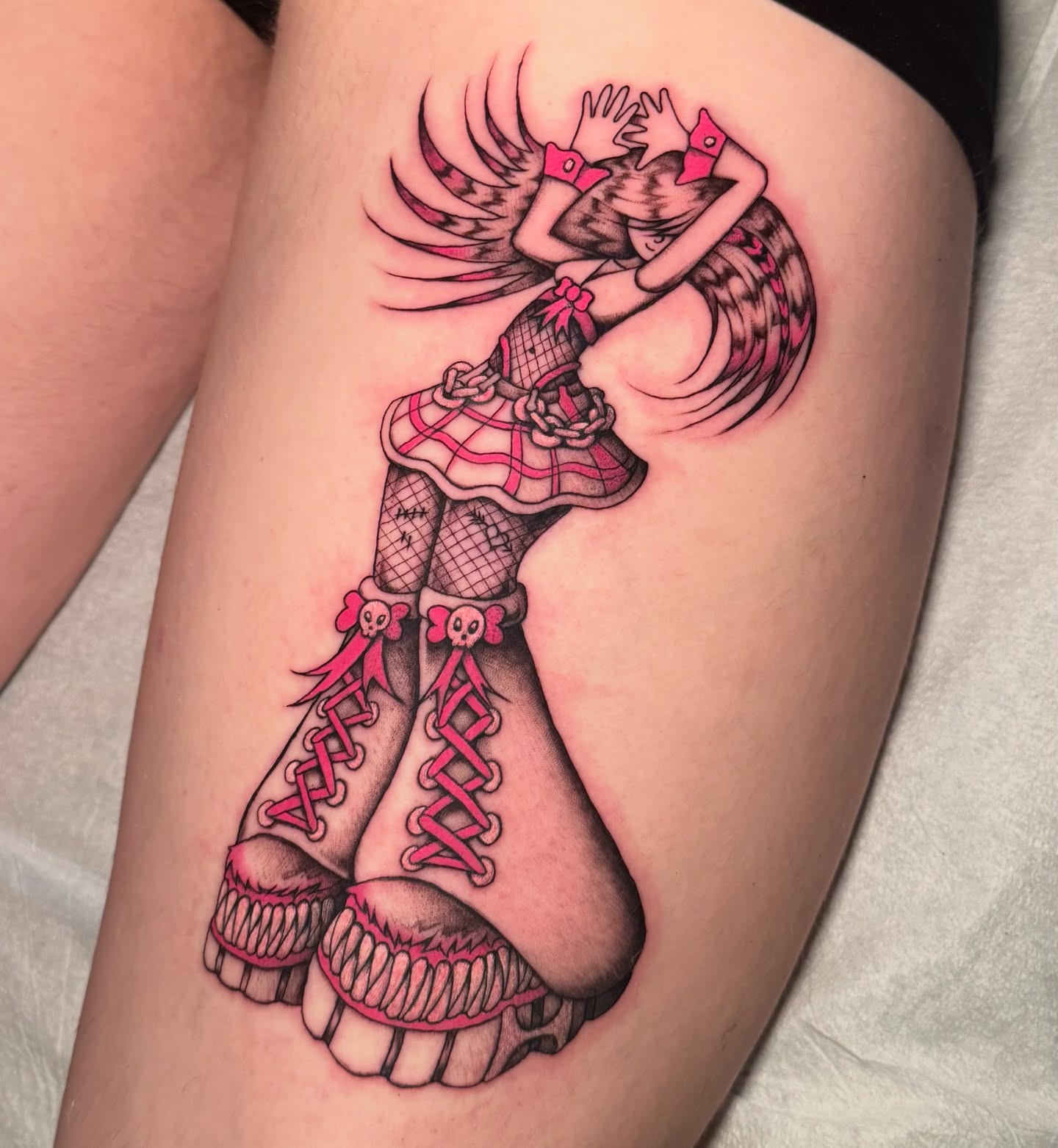 Tattoo by @lilcenzo — new_school, illustrative