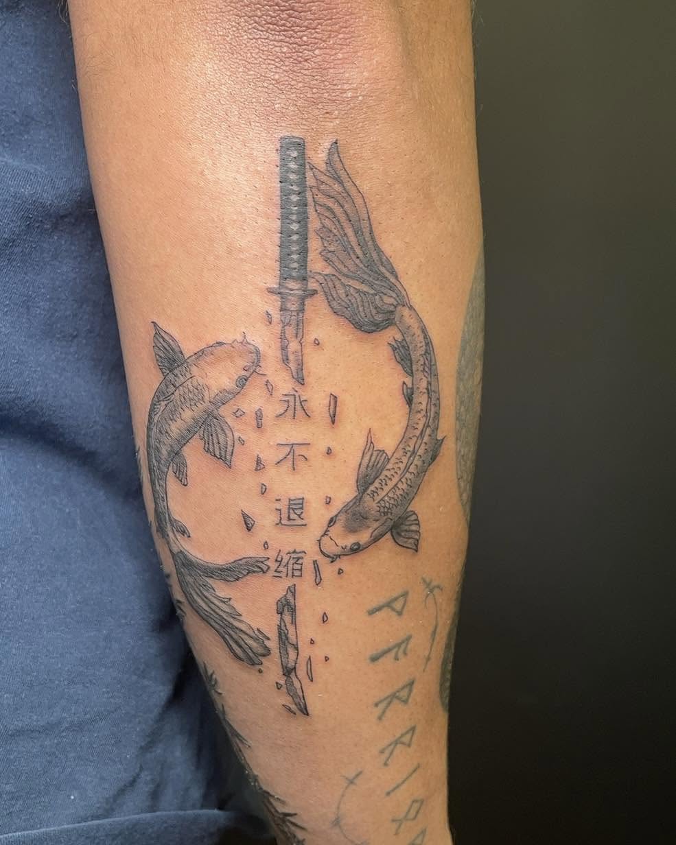 Tattoo by @myl.valois_tattoo — black_and_grey