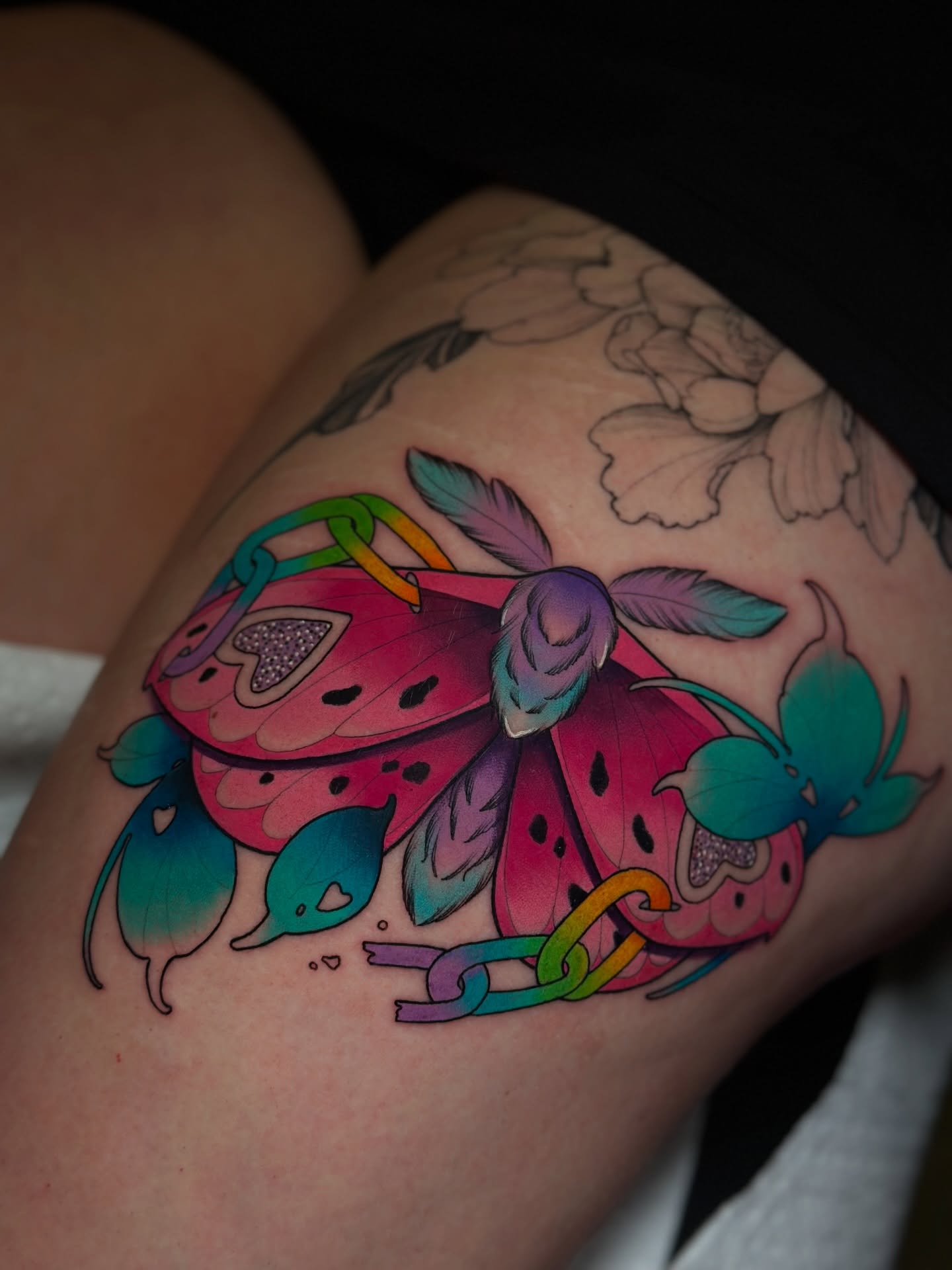 Ladybug trash polka tattoo on the thigh by โ ๐ฟ๐๐ ๐ญ๐๐๐๐