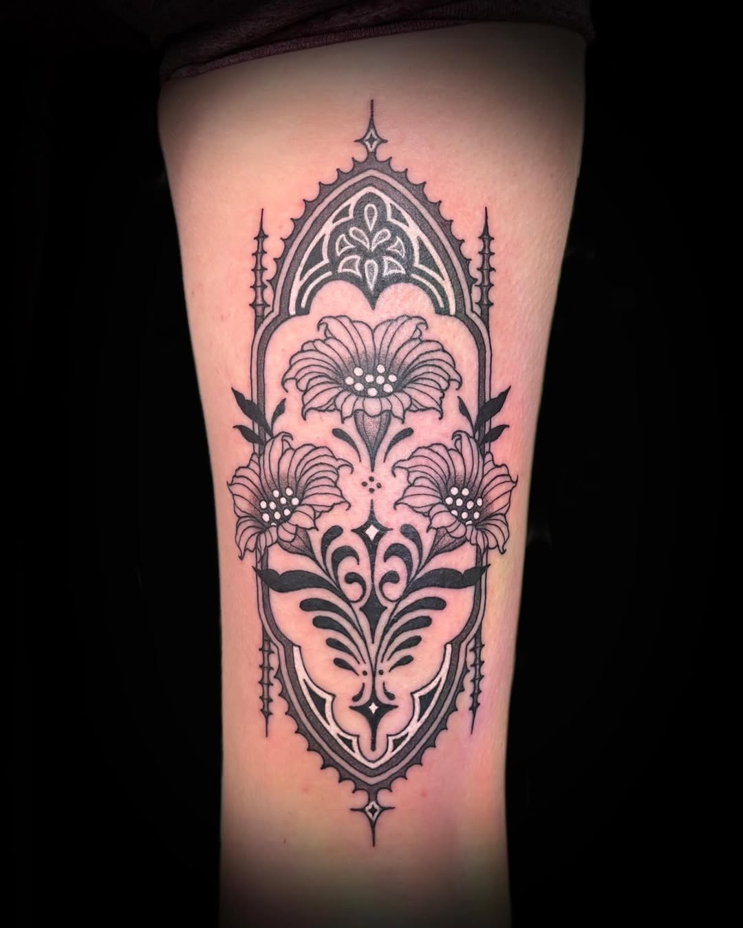Tattoo by @sunhoundink β ornamental, black_and_grey