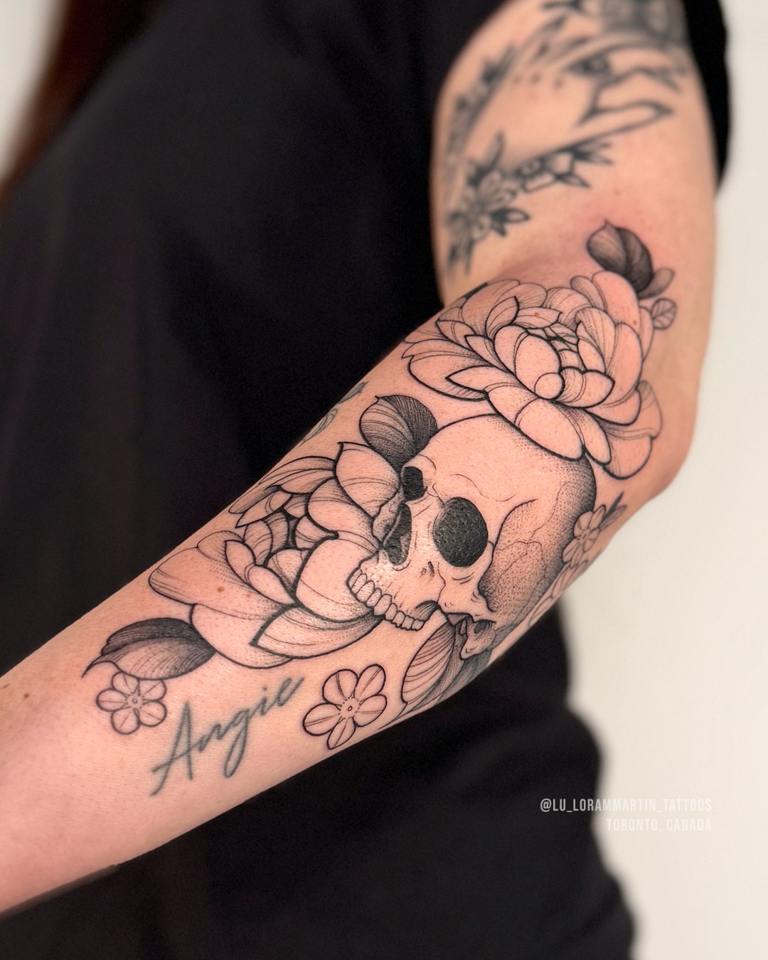 Tattoo by @lu_lorammartin_tattoos — black_and_grey, realism