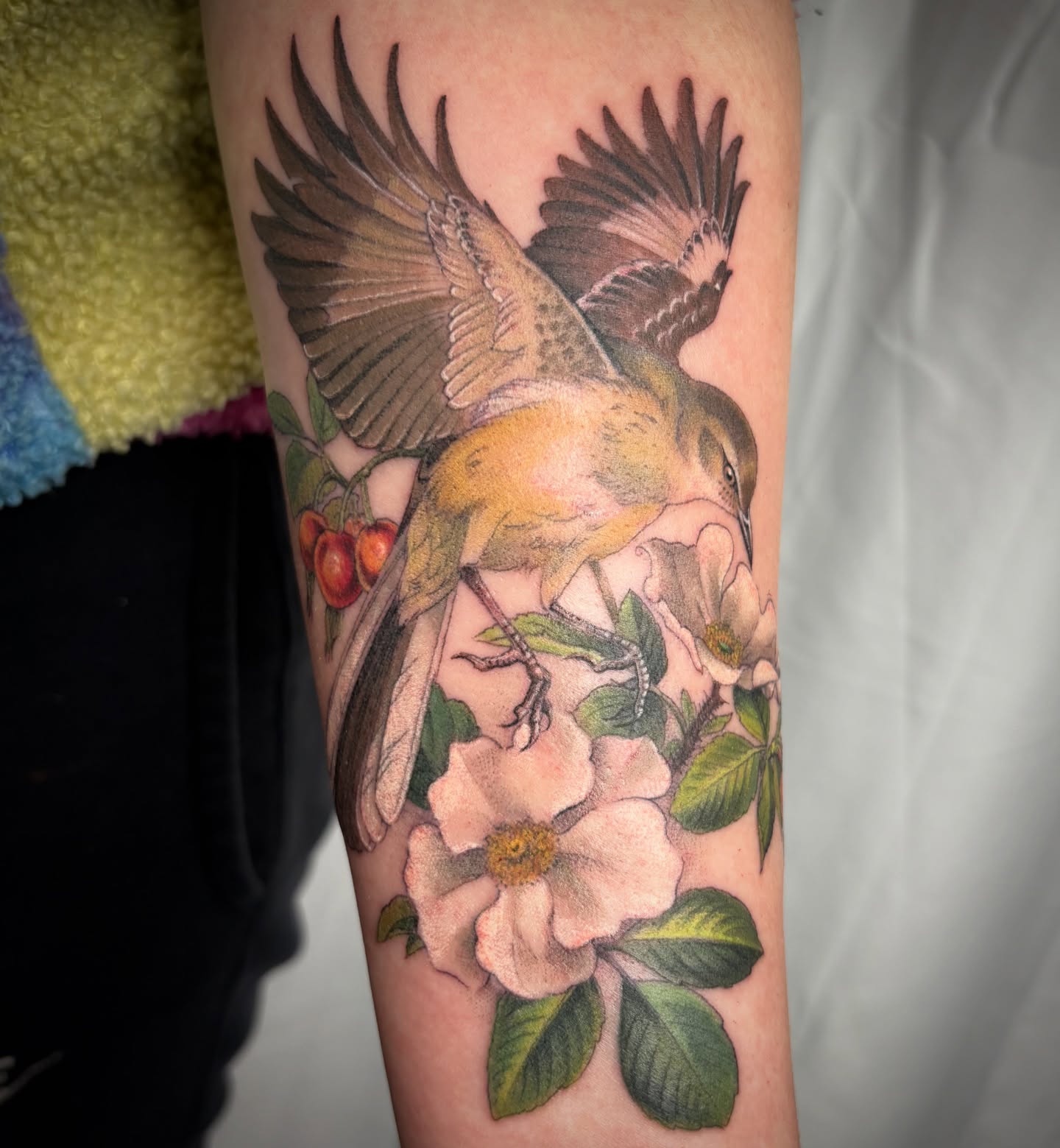 Tattoo by @lu_tatu — realism, dotwork
