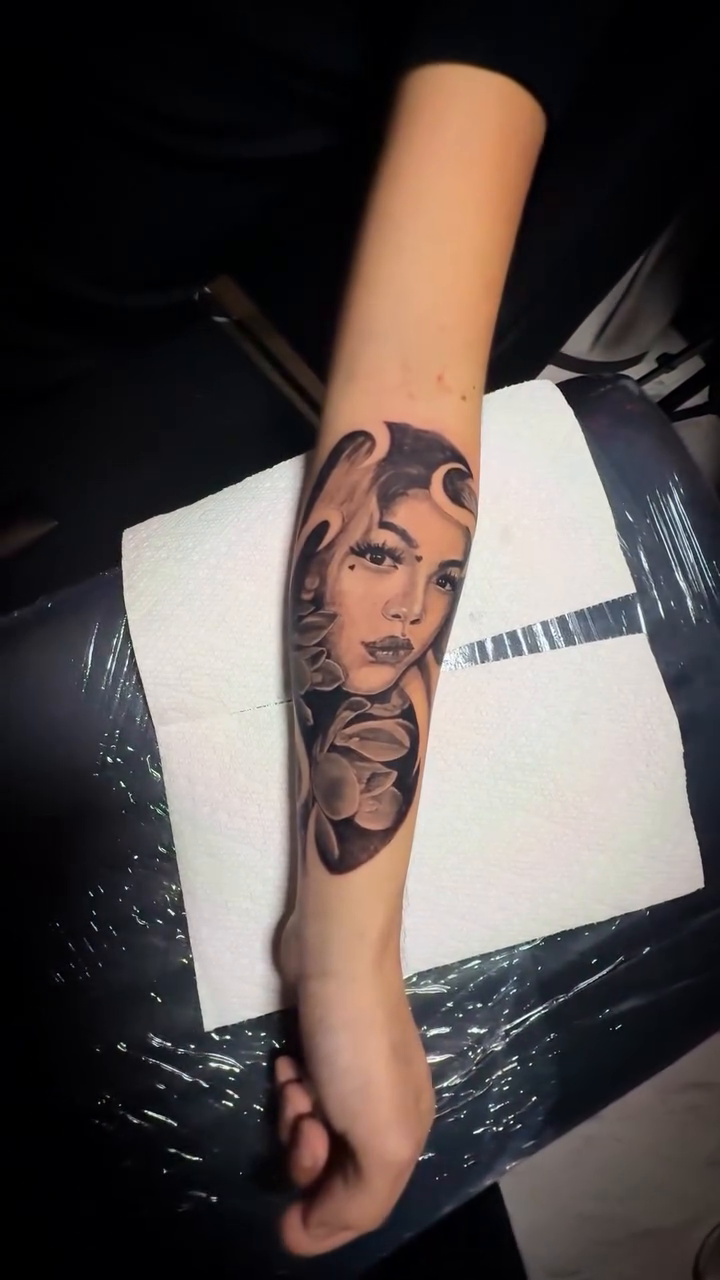 Tattoo by @erasmovasqueztattoo — realism, black_and_grey