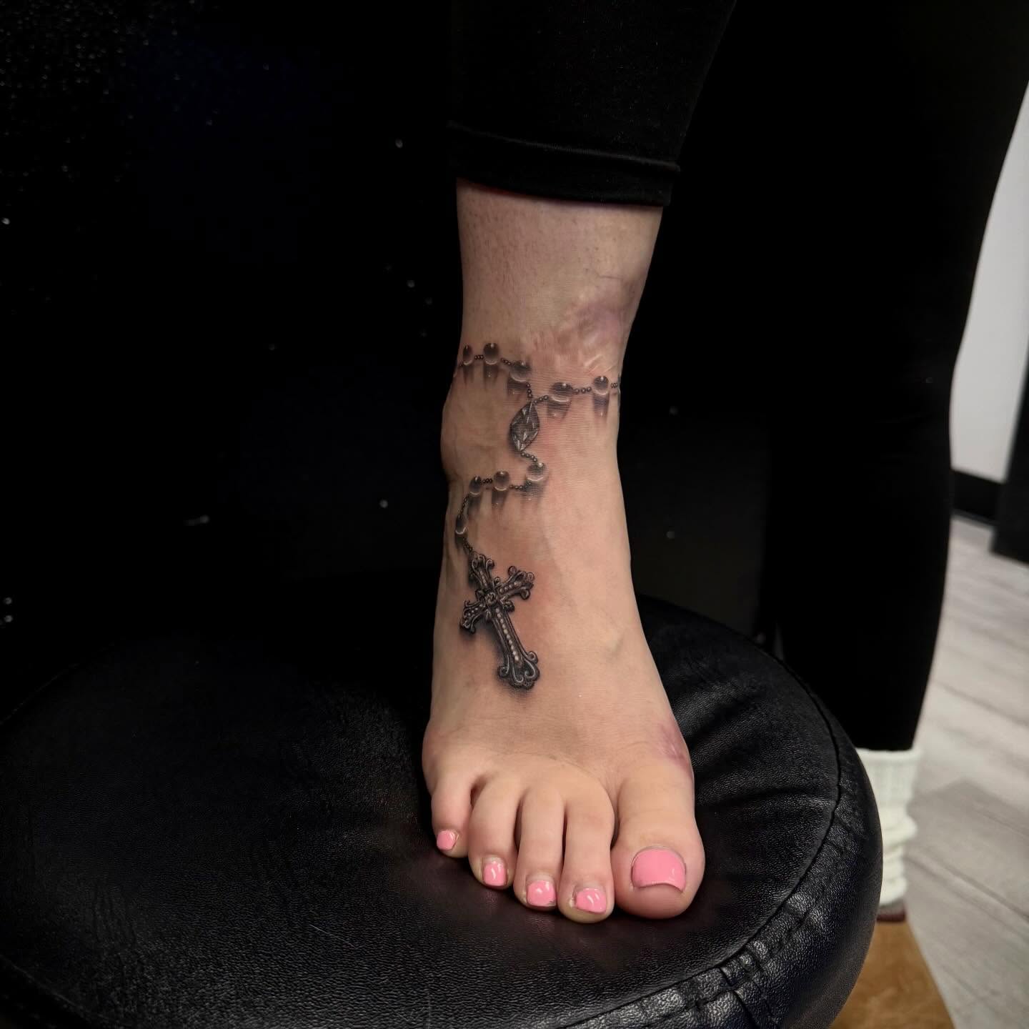Tattoo by @fuxwithamber β realism, black_and_grey