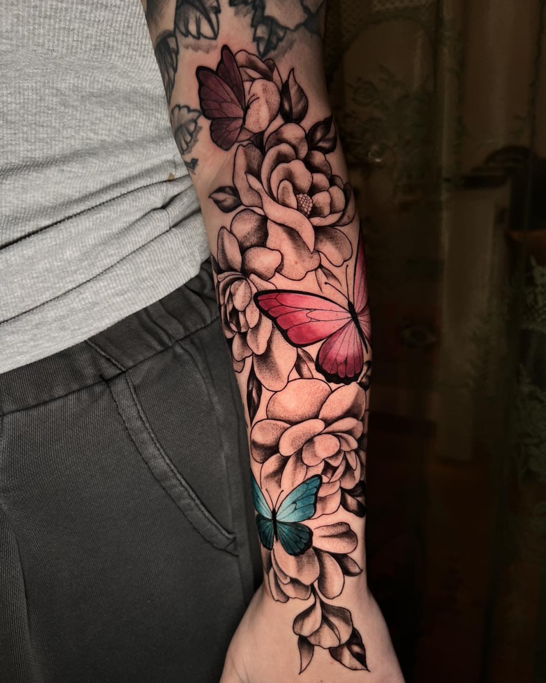 Tattoo by @tattoos_bymkr — realism, dotwork