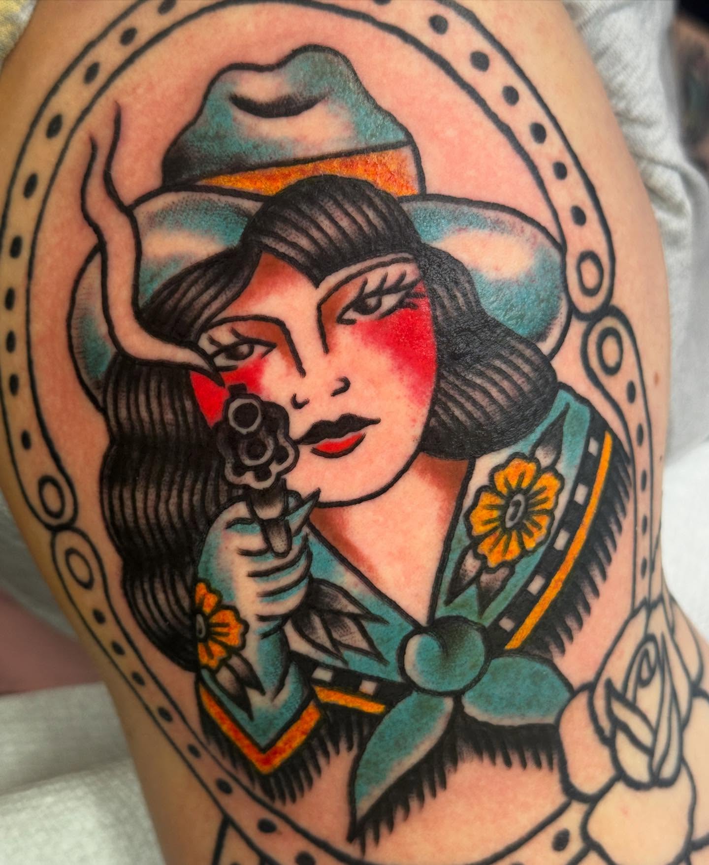 Tattoo by @lindsayloutat2 — american_traditional