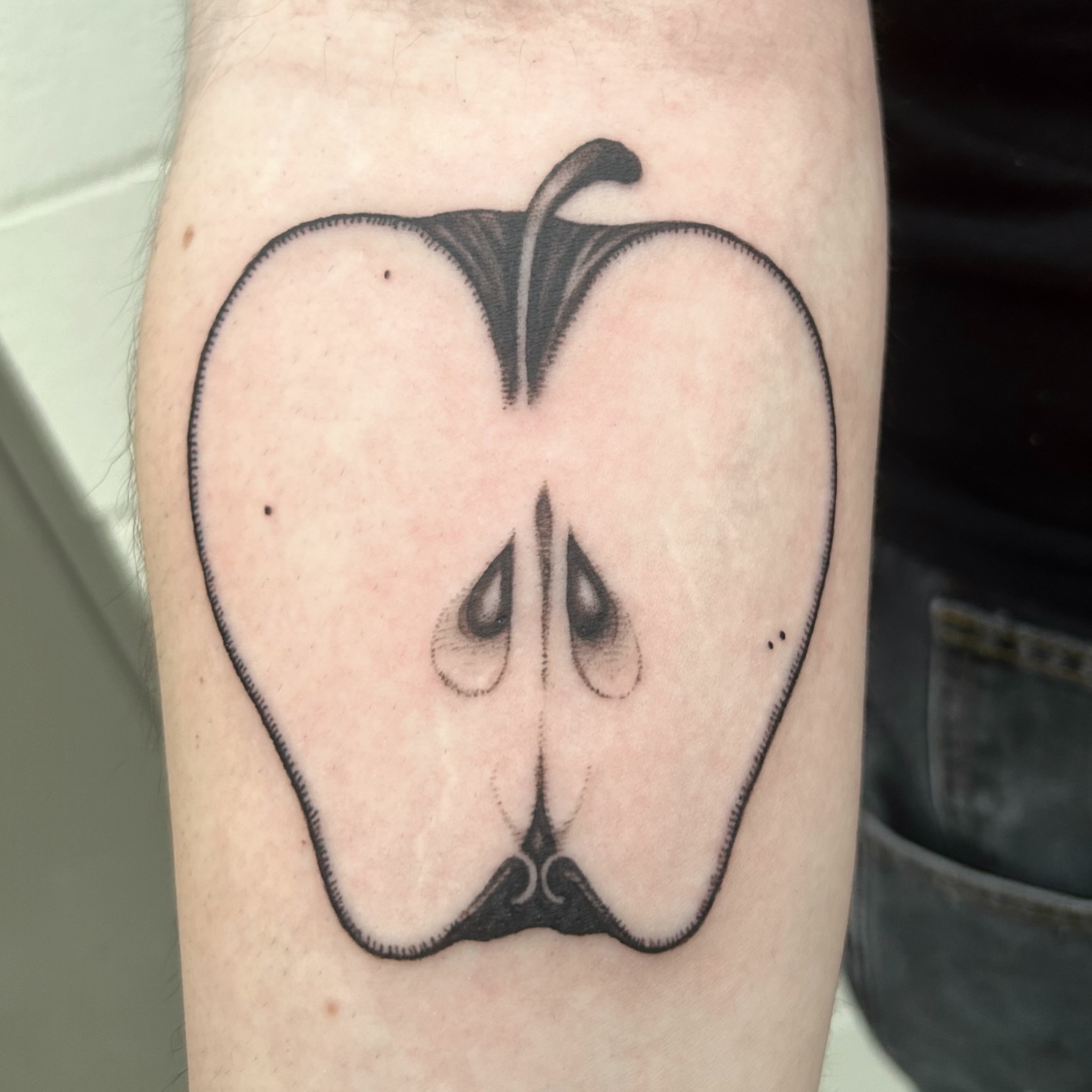 Tattoo by @furcoat444 β dotwork