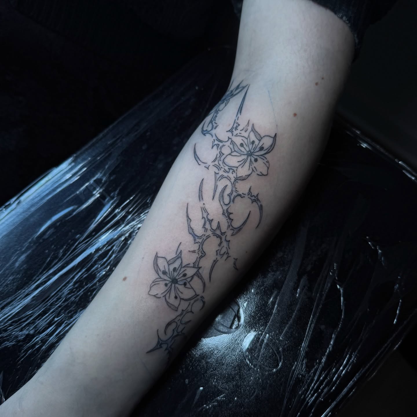 Tattoo by @elvineink — black_and_grey