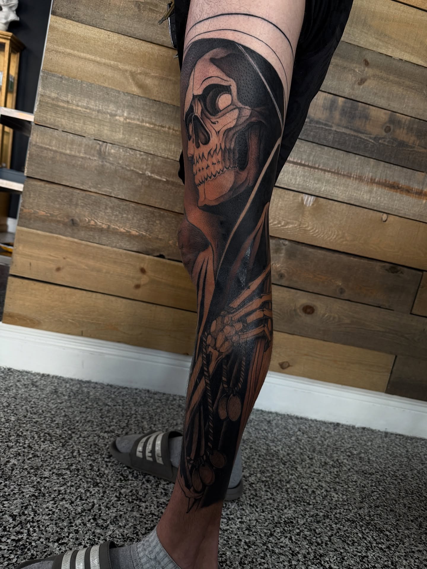 Skull realism tattoo on the forearm by Neotrav Tattoos