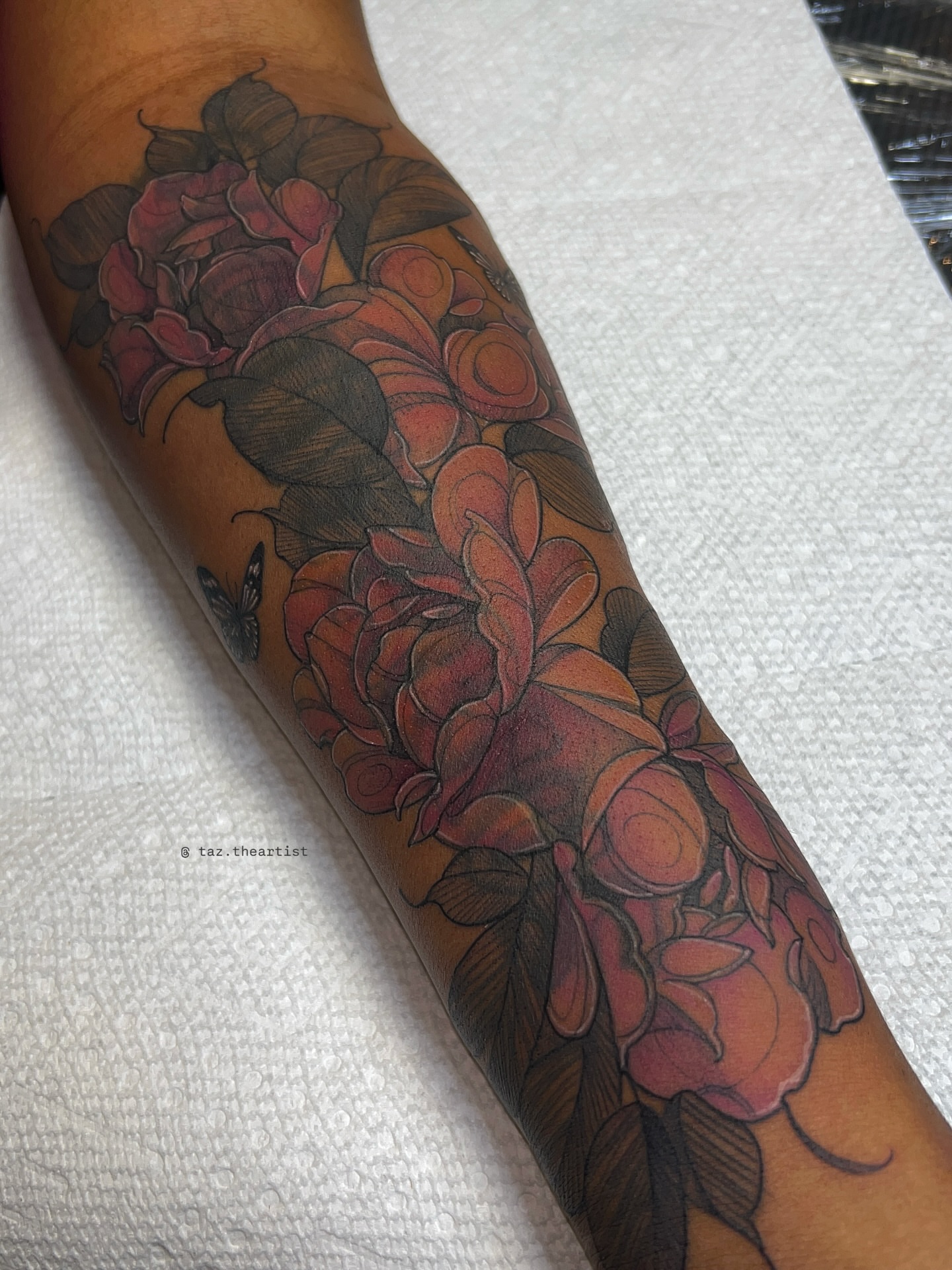 Flowers realism tattoo on the forearm by 𝖙𝖆𝖟 🫧✮♡ₐₜₗ ₙᵧʗ