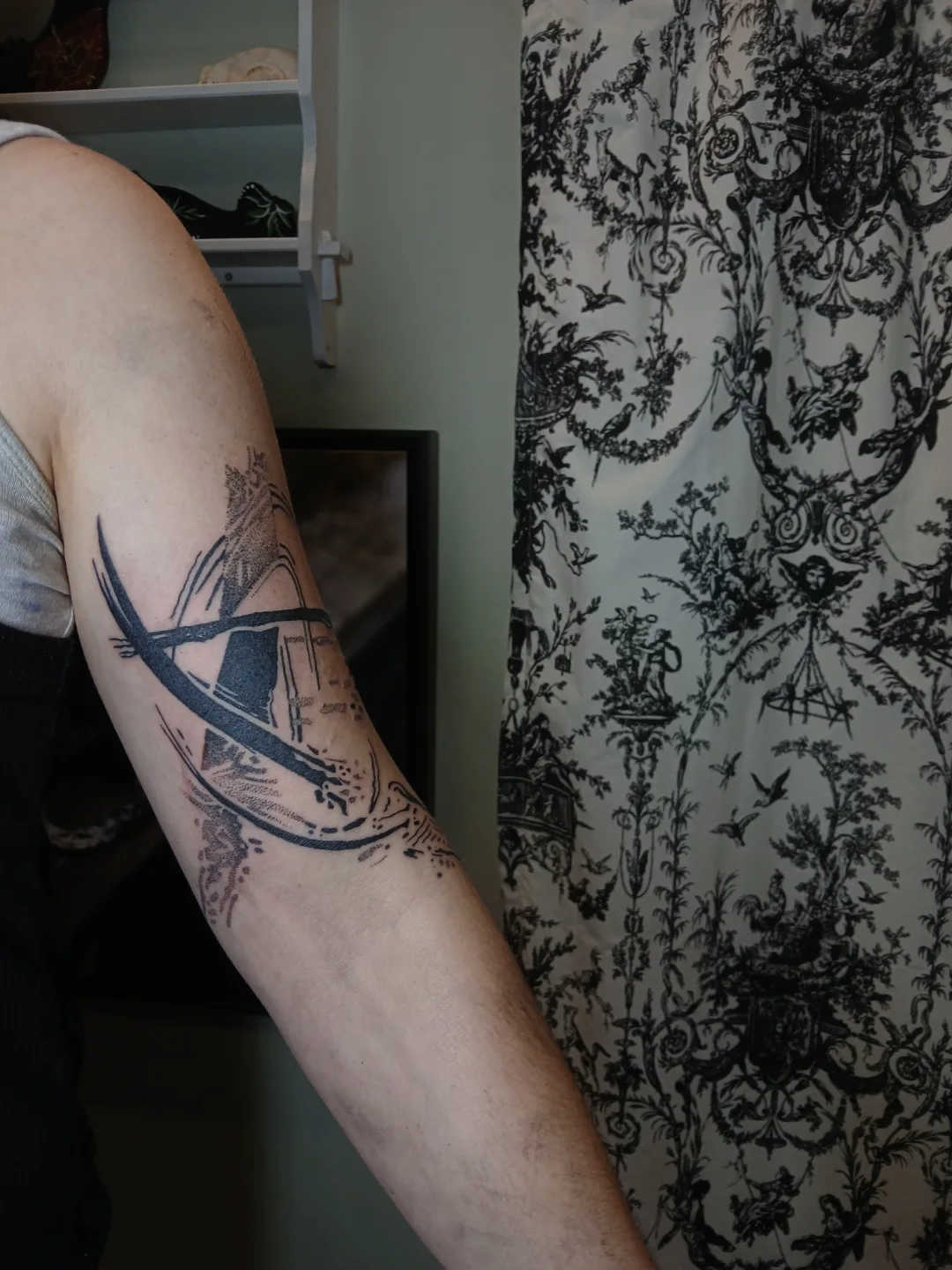 Tattoo by @khymmoon — black_and_grey