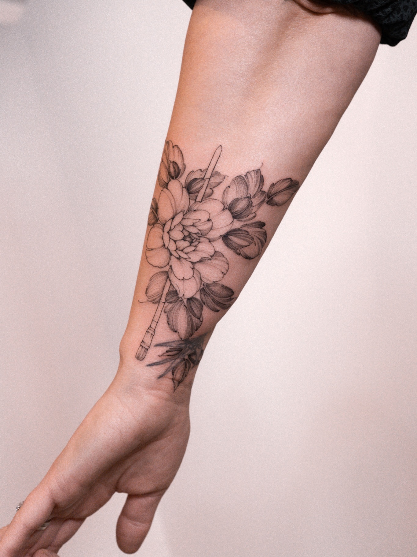 Tattoo by @aldoshyna_t — black_and_grey