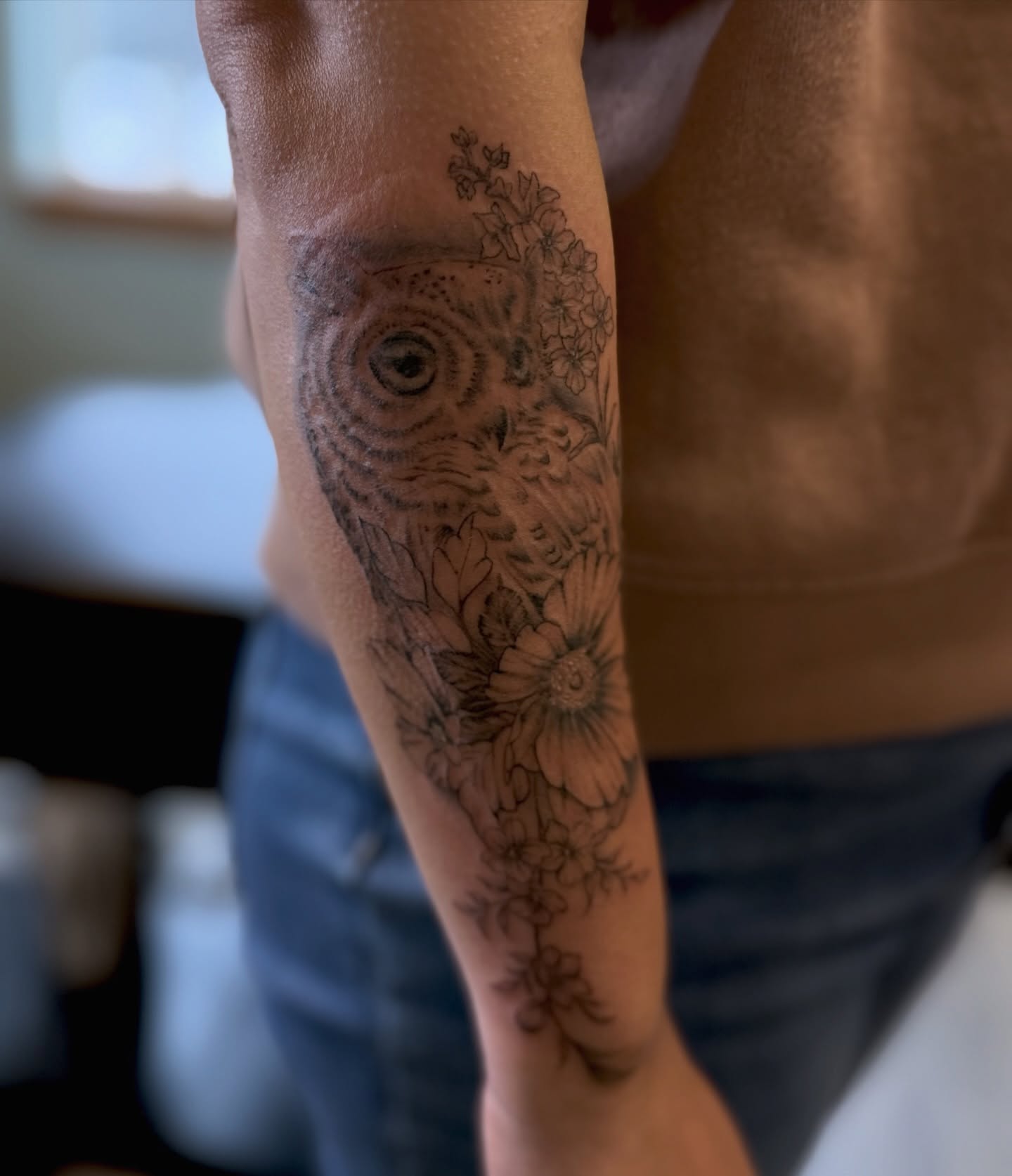 Tattoo by @hannahleetattoos — black_and_grey, realism