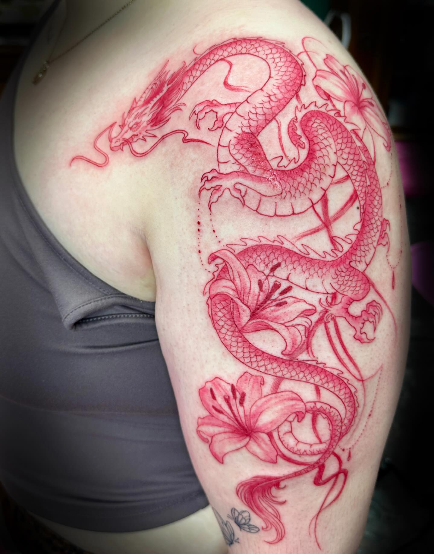 Tattoo by @all_buttered_up โ dotwork, japanese_irezumi
