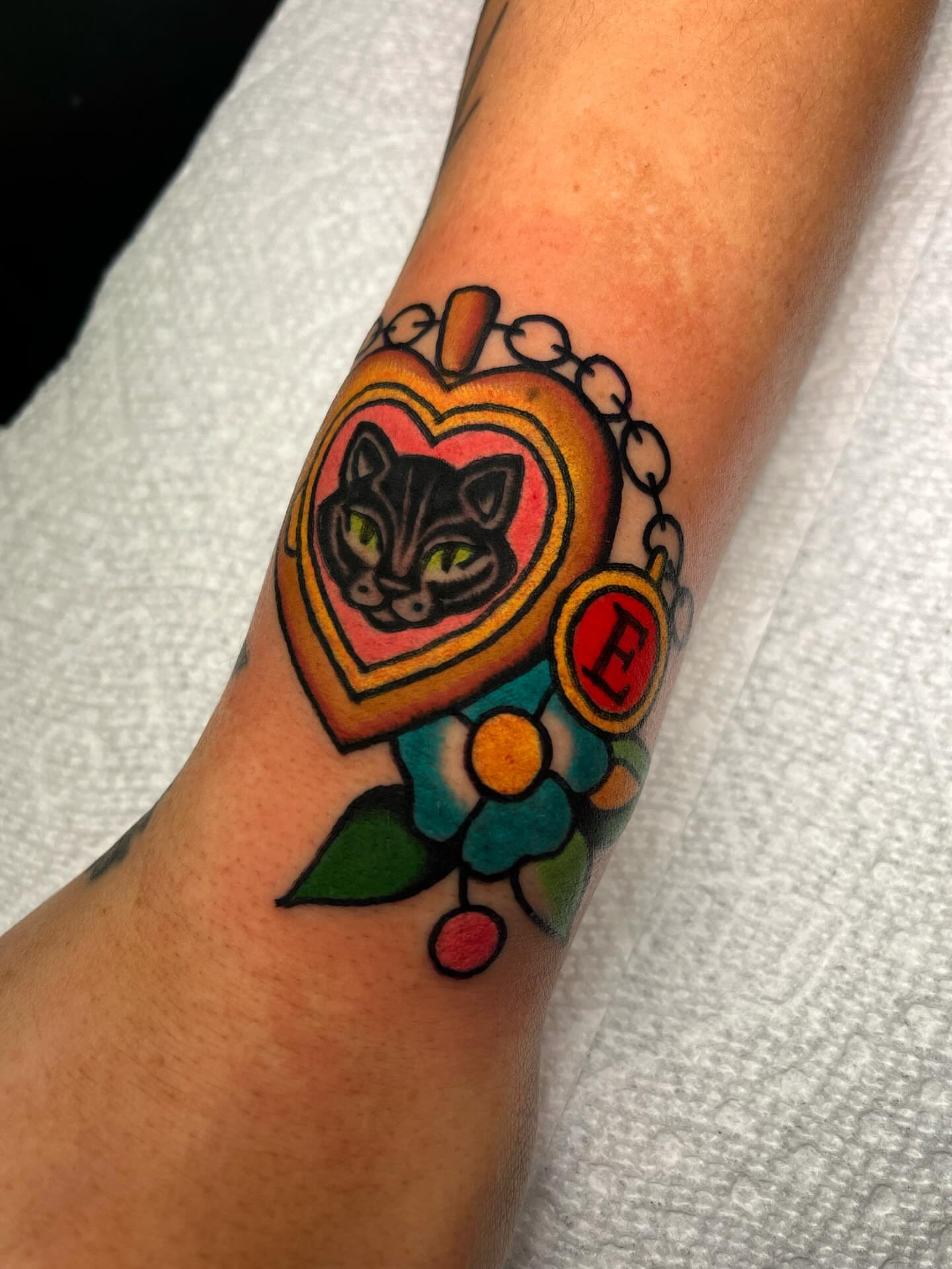 Tattoo by @sweetpeachtattoos — american_traditional