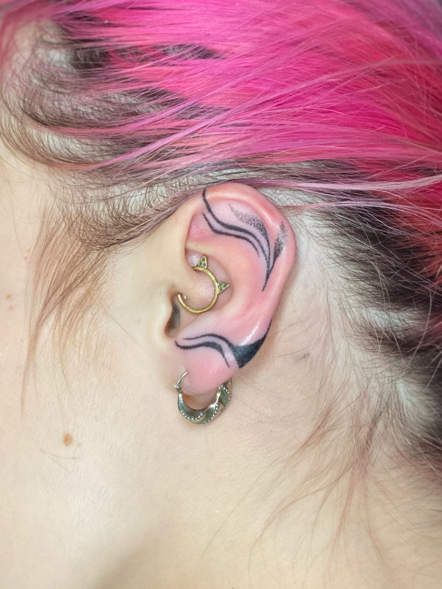 Tattoo by @brujatattooer β geometric