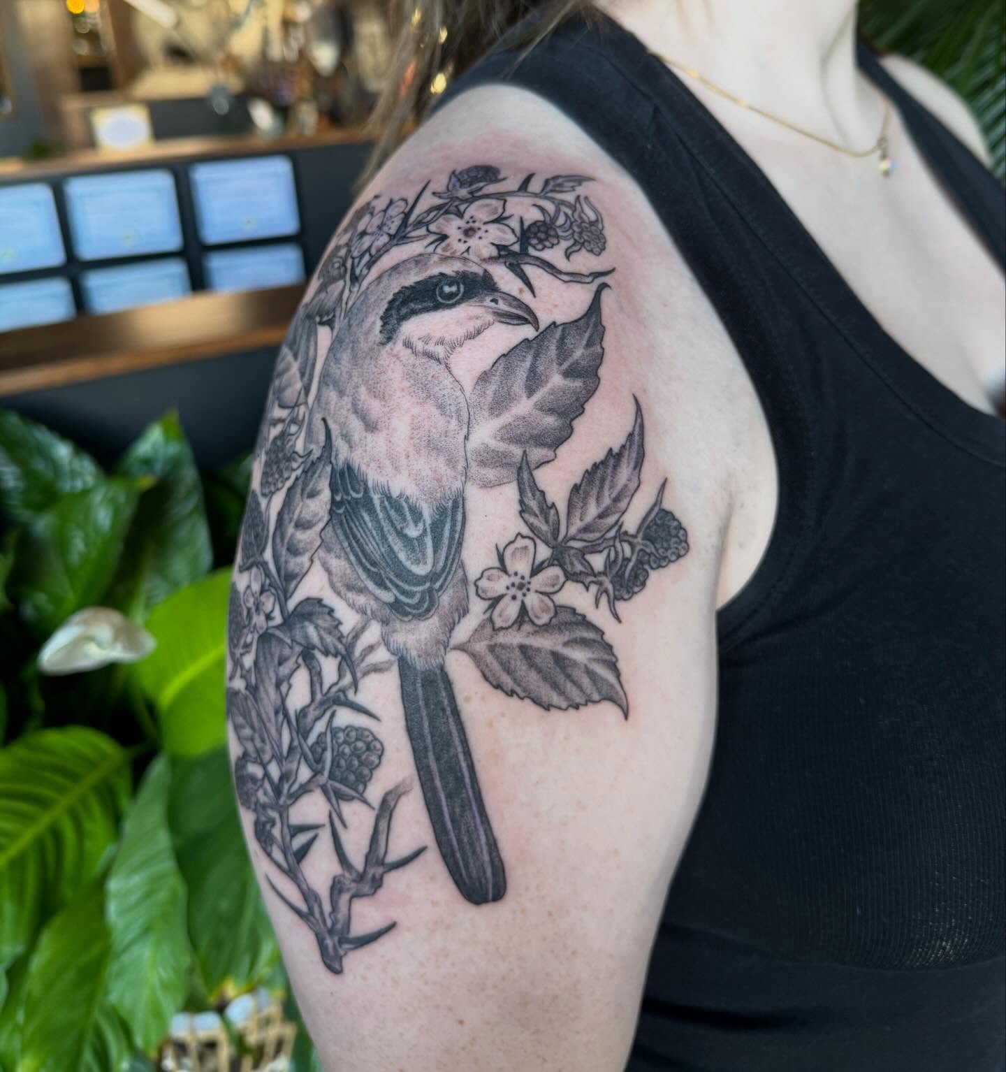 Bird and flowers realism tattoo on the shoulder by Cort Prescott 🕸 OKC Tattoo Artist, Oklahoma City, Oklahoma
