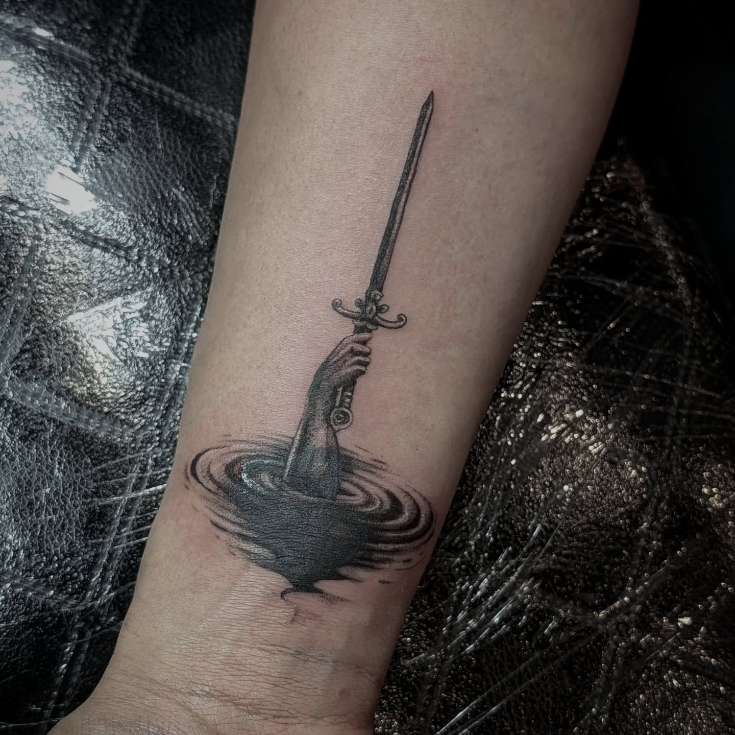 Tattoo by @y_i_n_k — black_and_grey