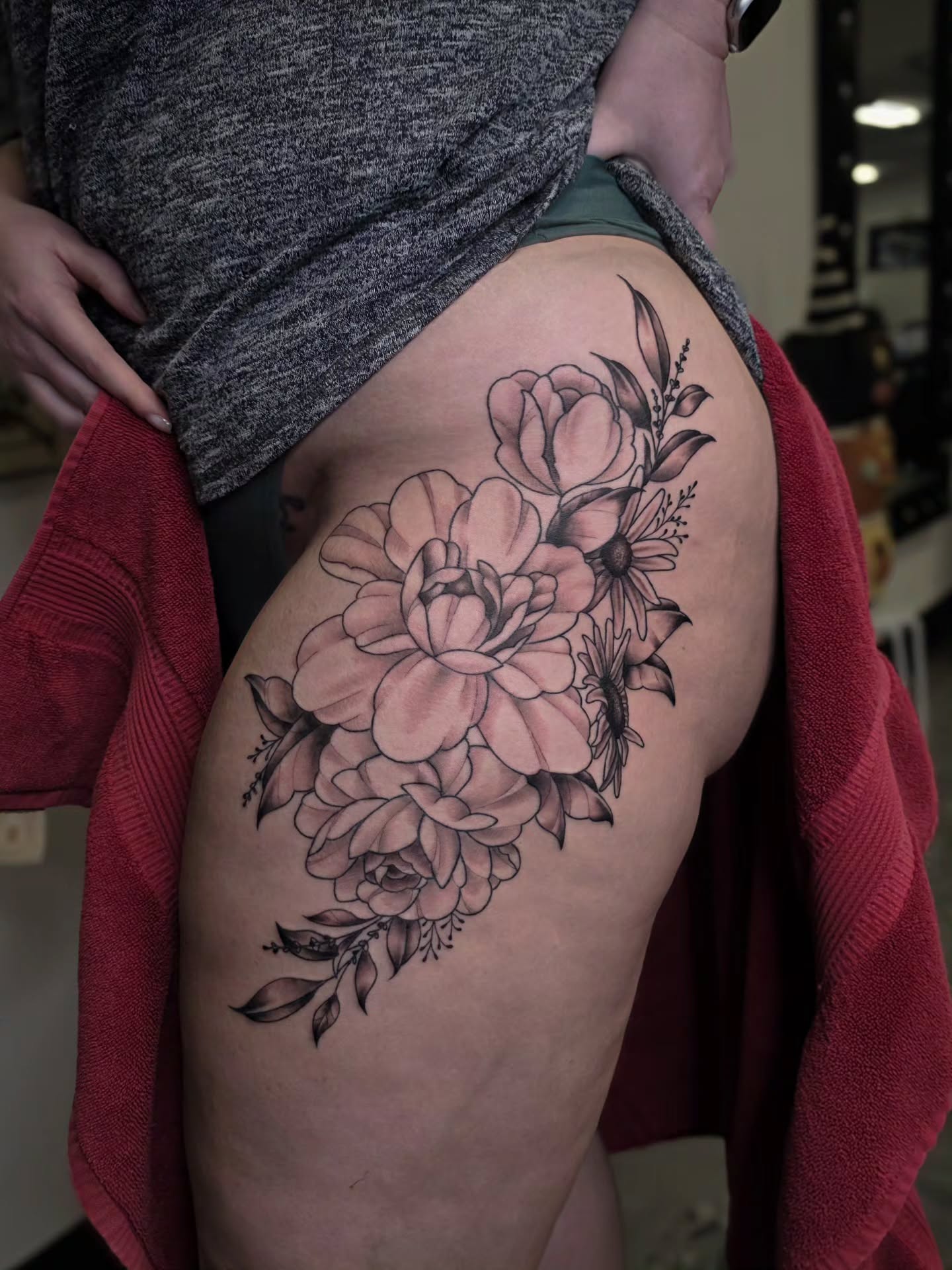 Tattoo by @faerie_rot_ โ black_and_grey, fine_line
