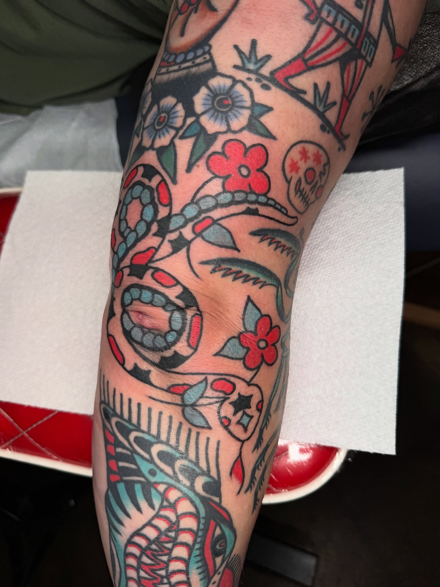 Tattoo by @lilygtattoo β american_traditional