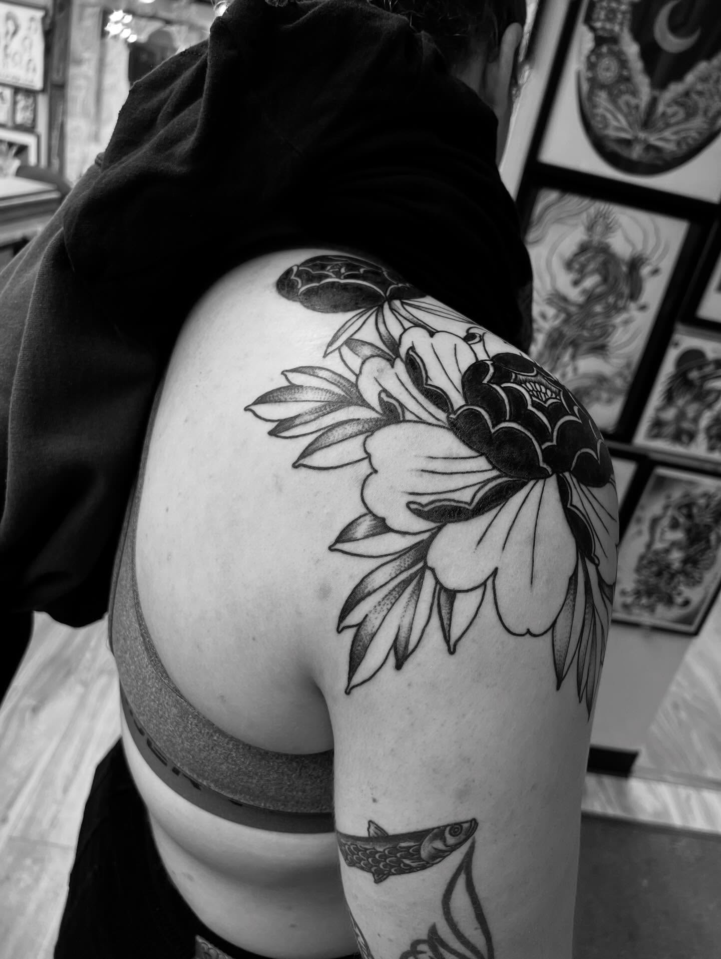 Tattoo by @mattbagodonuts — dotwork, black_and_grey