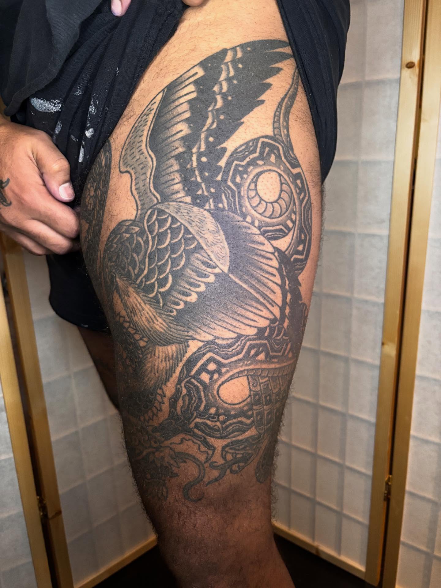 Mechanical dragon geometric tattoo on the thigh by ๐๐ซ๐ข๐ ๐๐ฅ๐ญ๐จ๐ง๐๐ง